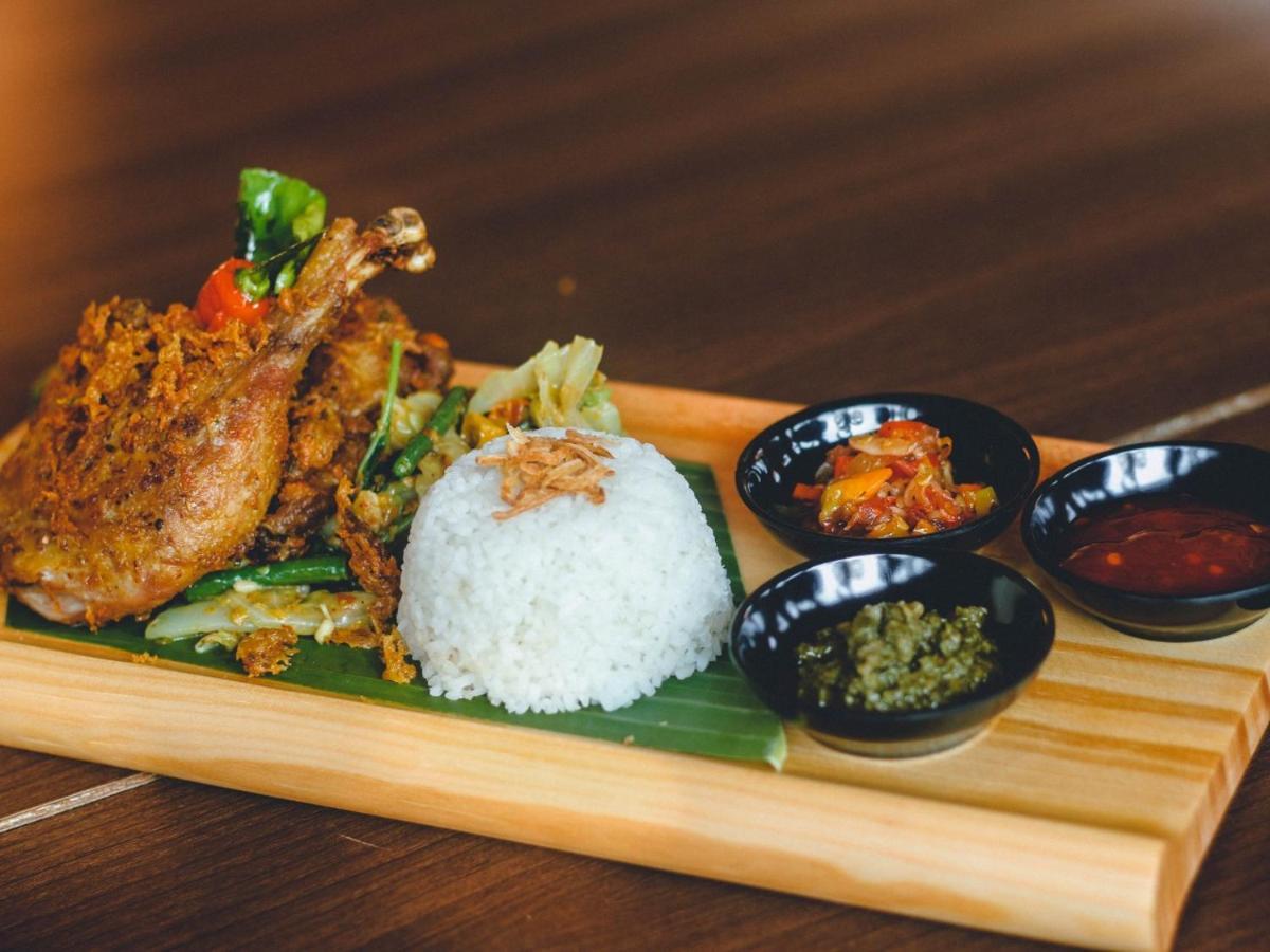 Mansu Hotel And Spa Legian クタ エクステリア 写真