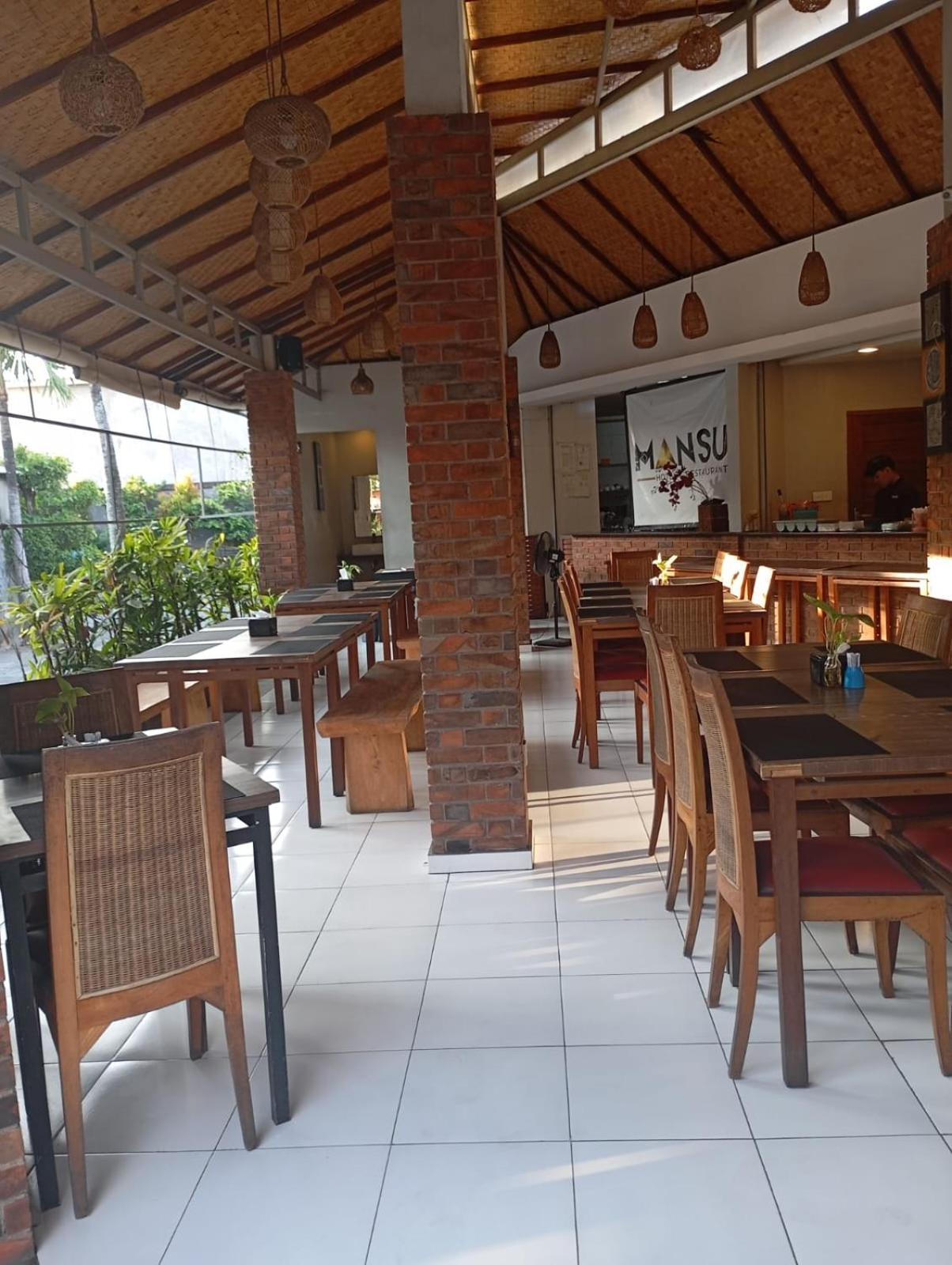 Mansu Hotel And Spa Legian クタ エクステリア 写真