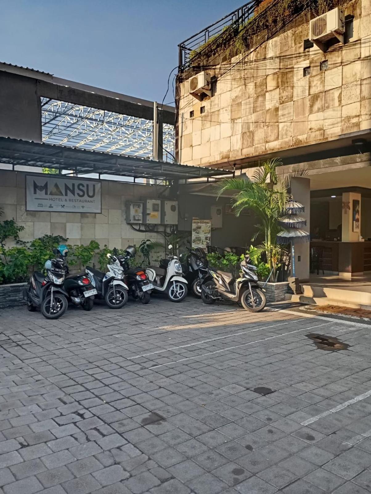 Mansu Hotel And Spa Legian クタ エクステリア 写真