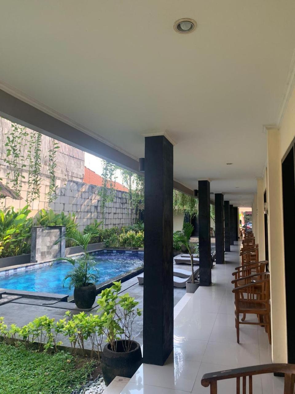 Mansu Hotel And Spa Legian クタ エクステリア 写真